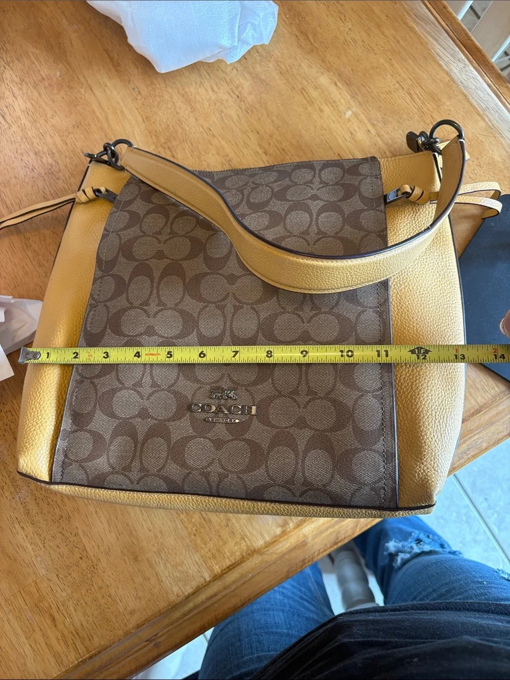 Coach authentic hobo